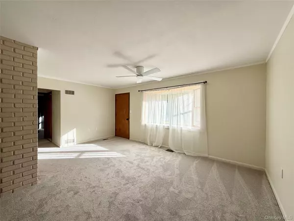 Hyde Park, NY 12538,1063 Violet AVE