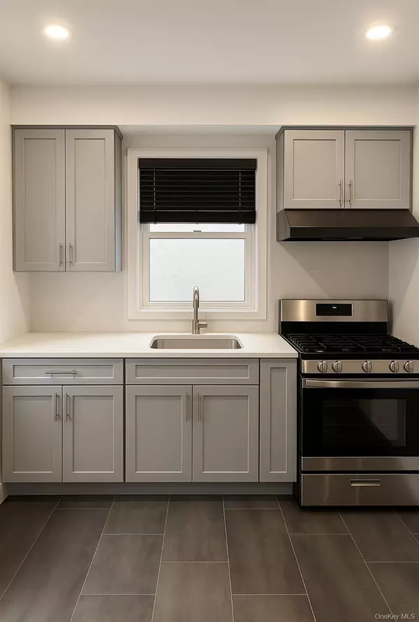 New Rochelle, NY 10801,28 Acorn TER #2