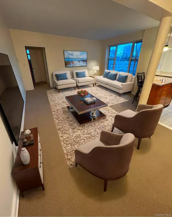 New Rochelle, NY 10805,230 Pelham RD #6F