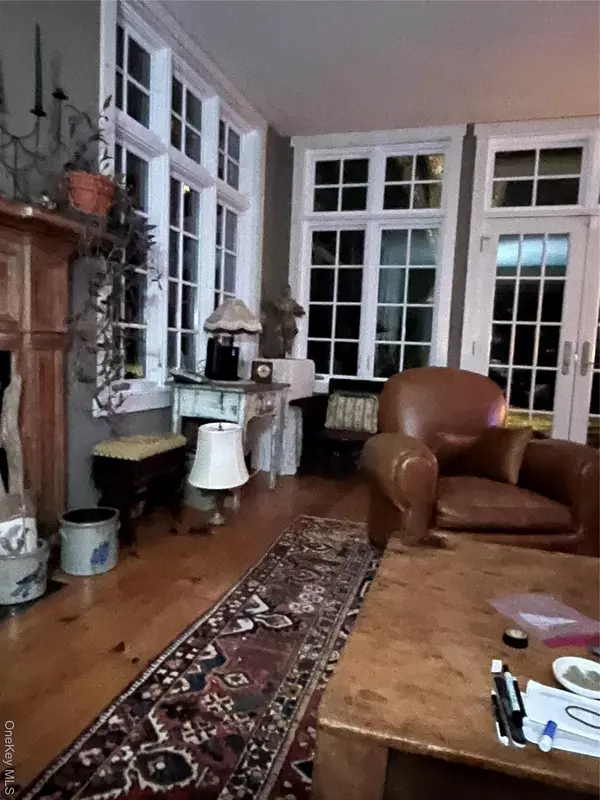 Red Hook, NY 12571,43 McManus Terrace TER