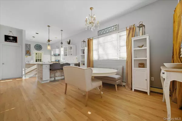 Bayville, NY 11709,5 9th ST