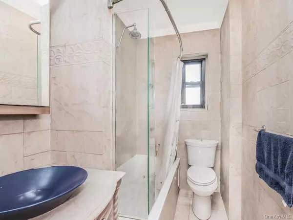 Yonkers, NY 10701,470 N Broadway #B34