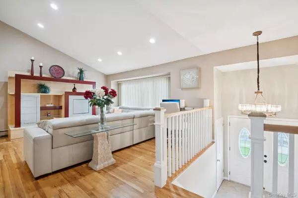 Bellmore, NY 11710,2794 Judith DR