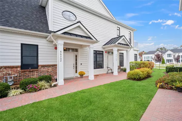 Plainview, NY 11803,86202 Spruce Pond CIR #744