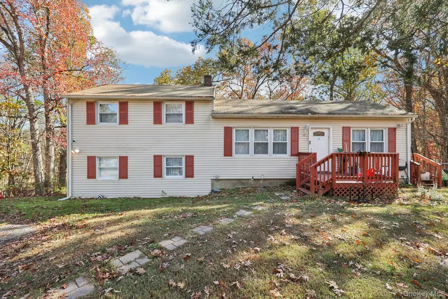 45 E Green RD, Rock Tavern, NY 12575