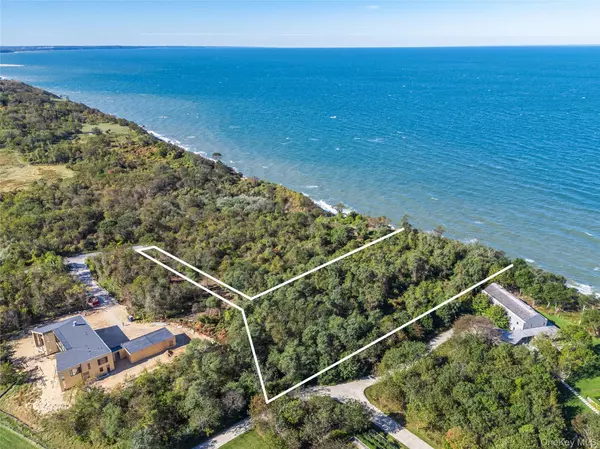 Cutchogue, NY 11935,6121 Oregon RD