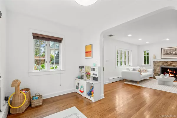 Larchmont, NY 10538,39 Hillcrest AVE