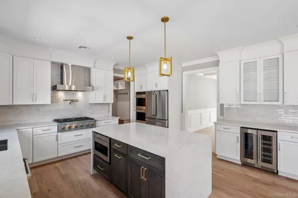 North Bellmore, NY 11710,2239 Henry ST