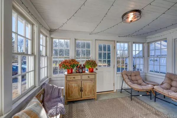 Walden, NY 12586,143 Plains RD