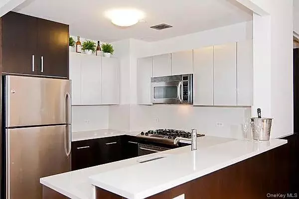 Queens Village North, NY 11101,1311 Jackson AVE #0