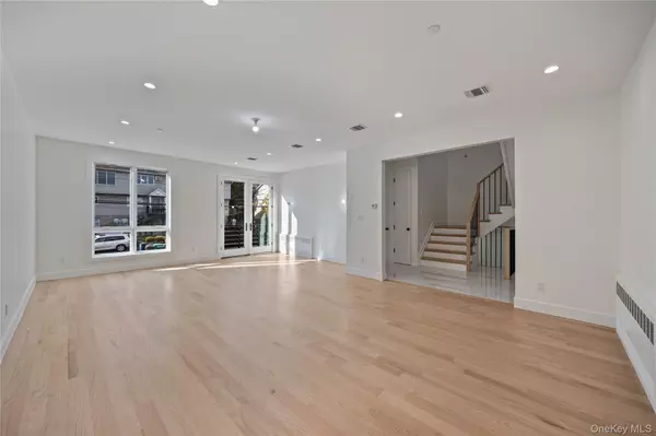 Monsey, NY 10952,352 Blauvelt RD #202