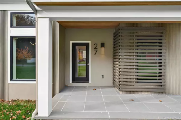 Tuxedo Park, NY 10987,27 Maple Brook RD