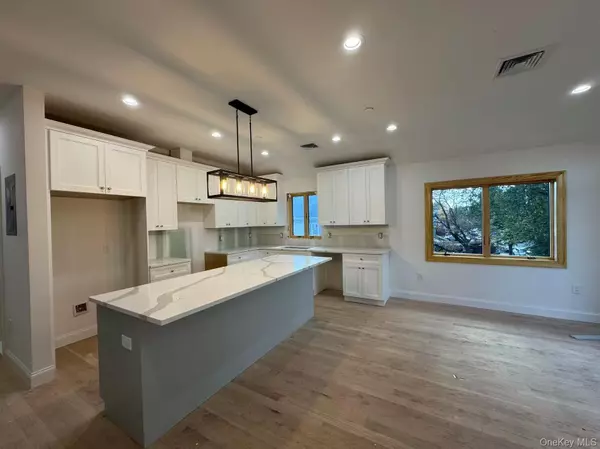 Bayside, NY 11360,17-11 201 ST