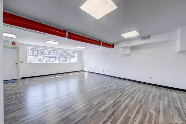 Newburgh, NY 12550,184 Broadway