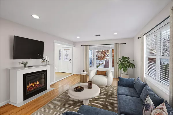 Baldwin Harbor, NY 11510,647 Lincoln ST