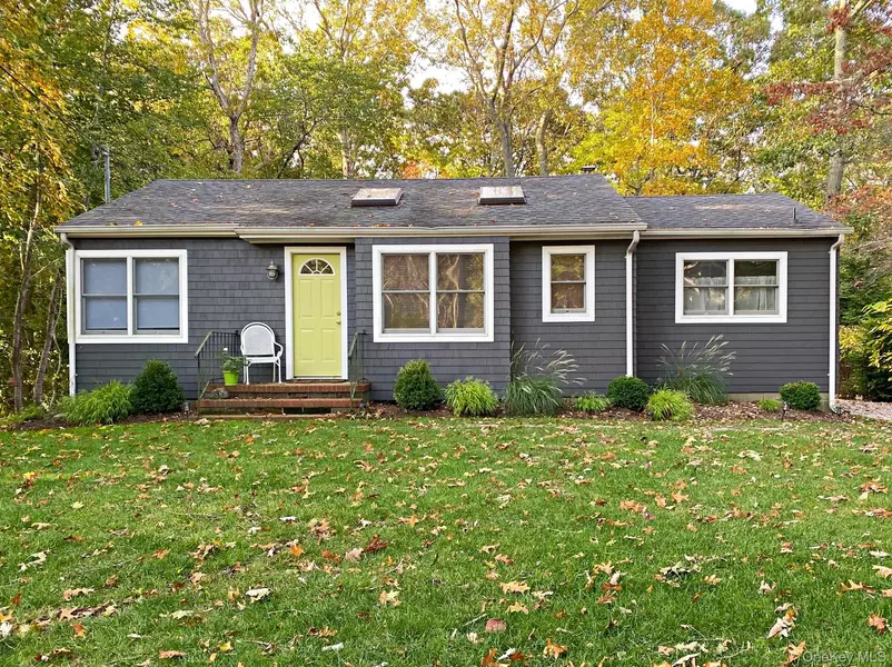 1855 Kenneys RD, Southold, NY 11971