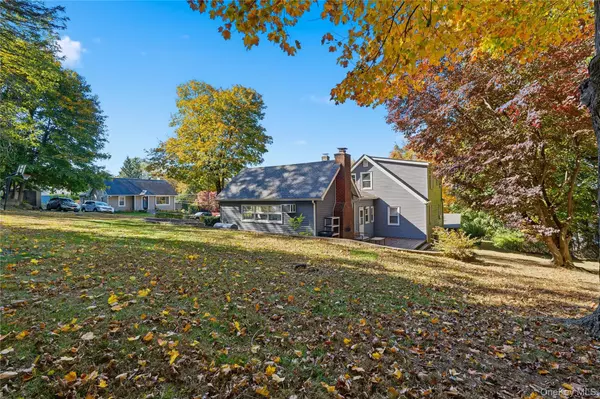 Mahopac, NY 10541,30 Lakeview TER