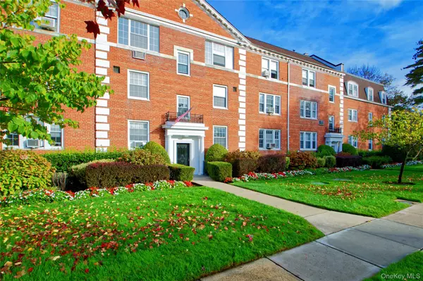 Garden City, NY 11530,127 Second ST #D-1