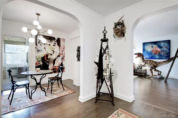 127 Second ST #D-1, Garden City, NY 11530