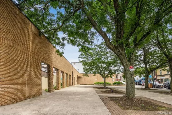 Suffern, NY 10901,62 Lafayette AVE