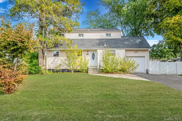 Medford, NY 11763,3109 Devon AVE