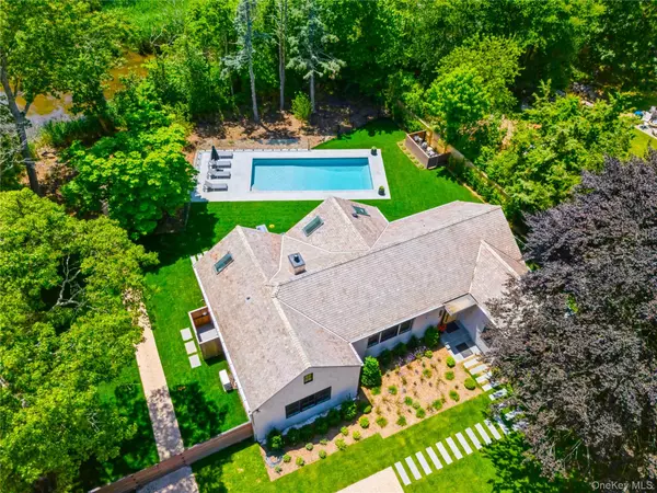 East Quogue, NY 11942,16 Walker CT