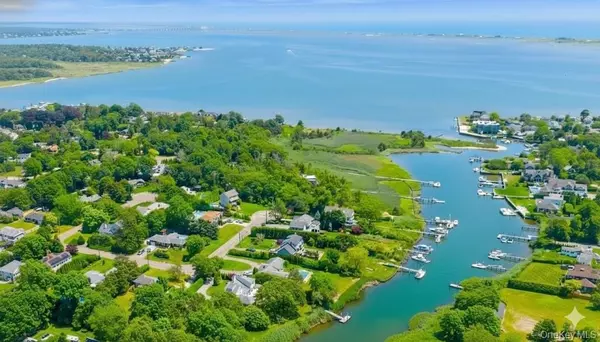 East Quogue, NY 11942,16 Walker CT