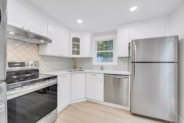 Selden, NY 11784,34 Ormond AVE