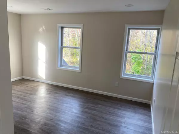 Pine Bush, NY 12566,15 Zazversky RD