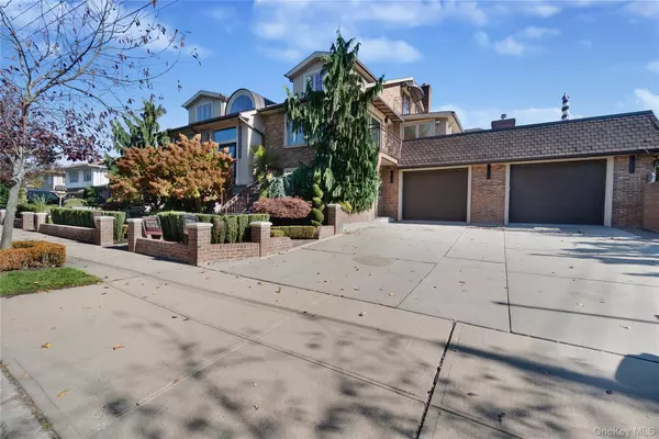 Howard Beach, NY 11414,164-47 86 ST