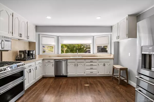 Old Bethpage, NY 11804,23 Mahan RD