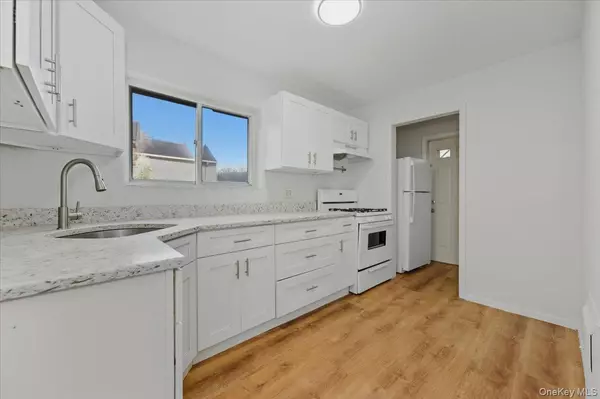 Bronx, NY 10465,924 Hollywood AVE