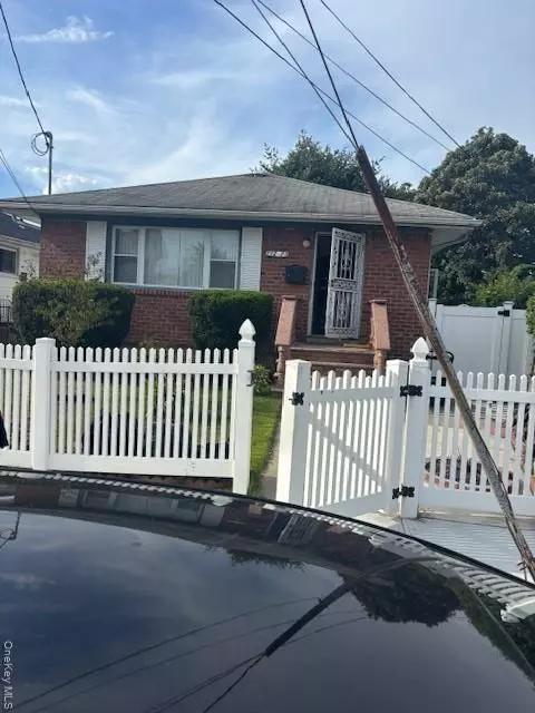 21215 104th RD, Queens Village, NY 11429