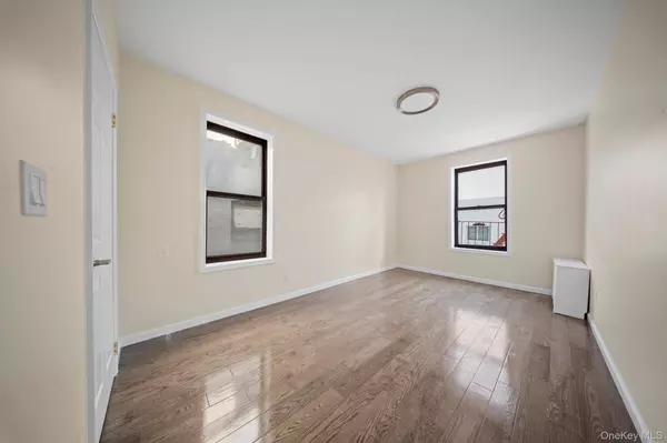 Bronx, NY 10452,1372 Shakespeare AVE #4C
