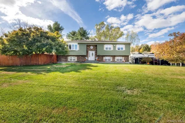 1 Four Winds DR, Lagrangeville, NY 12603