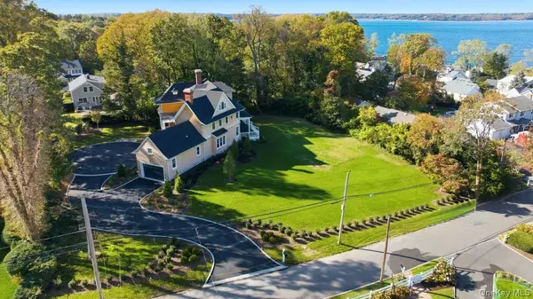 Huntington Bay, NY 11743,43 Soundview DR