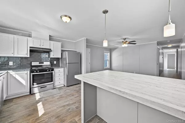 Stony Point, NY 10980,32 Ba Mar DR