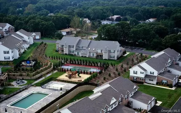 Farmingville, NY 11738,123 Horizon View DR #123