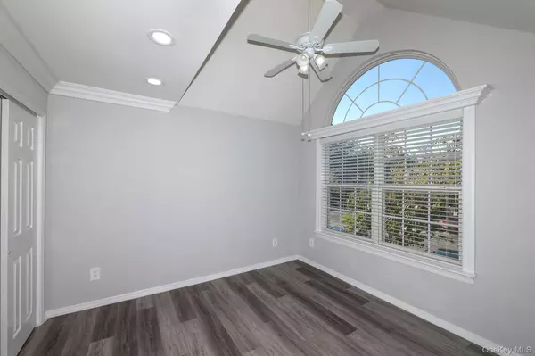 Farmingville, NY 11738,123 Horizon View DR #123