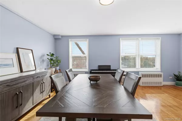 Douglaston, NY 11362,241-20 Northern BLVD ## 5-B