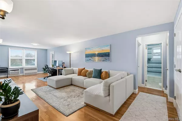 241-20 Northern BLVD ## 5-B, Douglaston, NY 11362