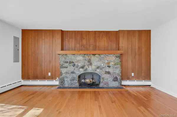 Newburgh, NY 12550,86 Gardnertown RD