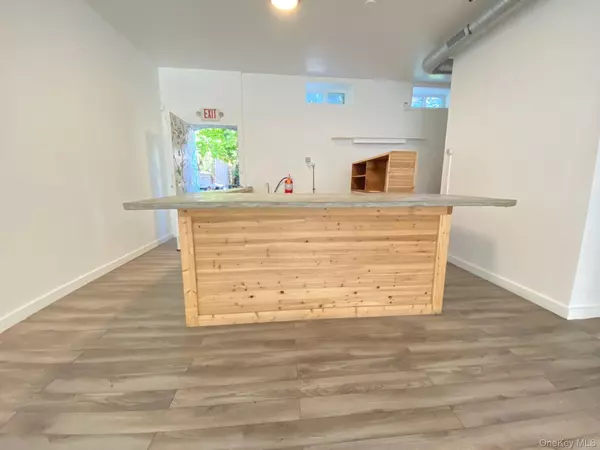 Newburgh, NY 12550,15 Liberty ST