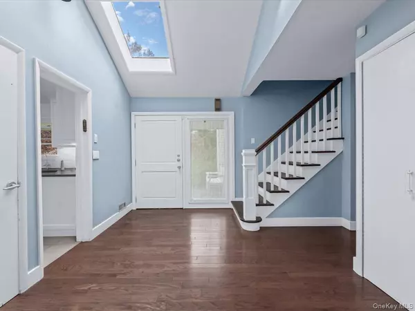 Great Neck, NY 11024,1 Cypress AVE