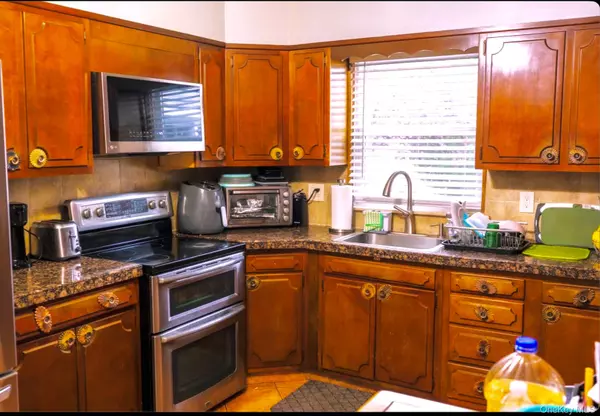 North Baldwin, NY 11510,1023 Schuman PL