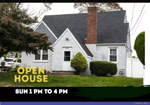 1023 Schuman PL, North Baldwin, NY 11510