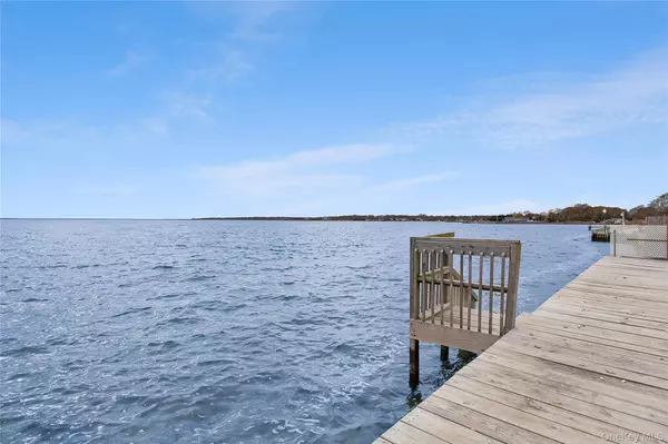 Center Moriches, NY 11934,140 Ocean AVE