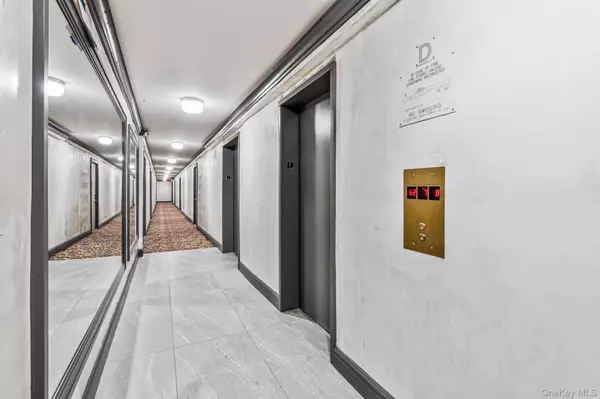 Bayside, NY 11360,18-05 215th ST #8K