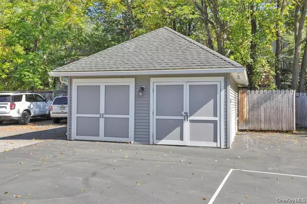 New Paltz, NY 12561,46 N Chestnut ST