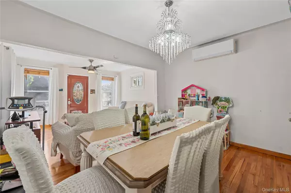 Richmond Hill S., NY 11420,115-15 127 ST